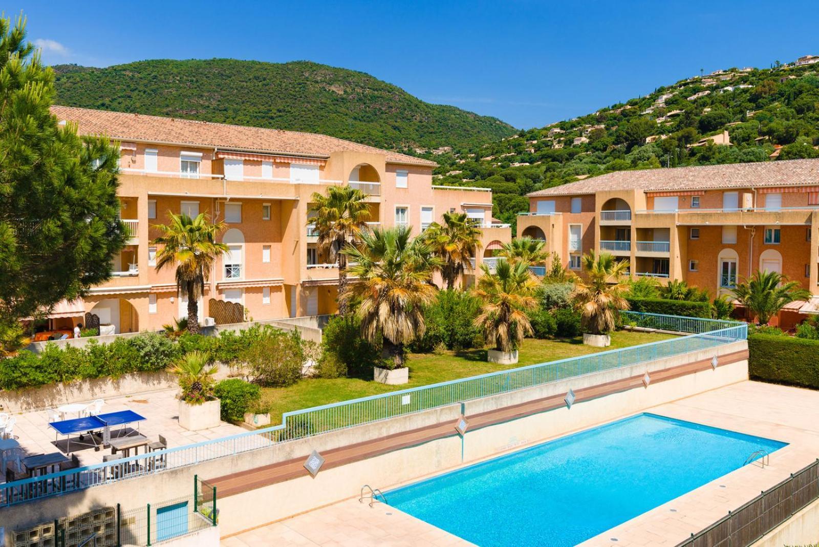 Appartement Residence Santa Barbara Avec Piscine Et A 750M De La Plage Cavalaire-sur-Mer Exterior foto